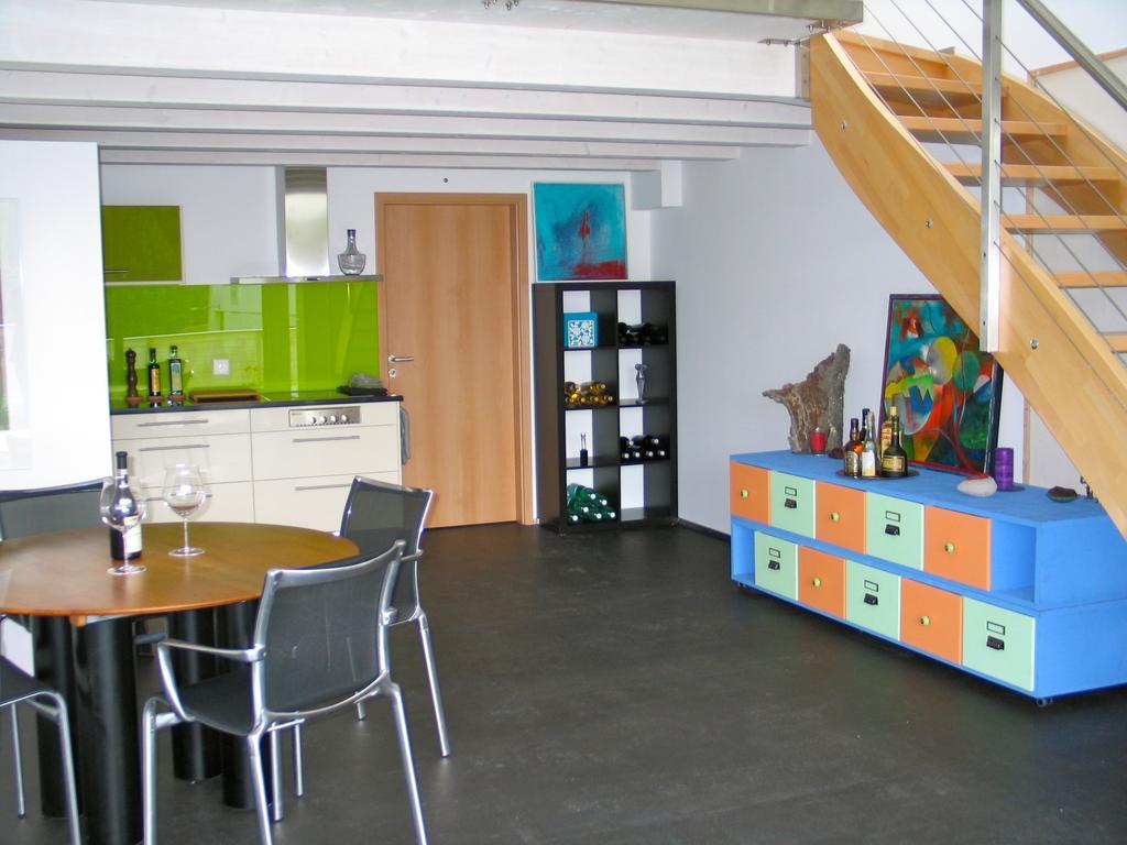 Apartamento Artist'S Loft Zur Maloya Ormalingen Habitación foto