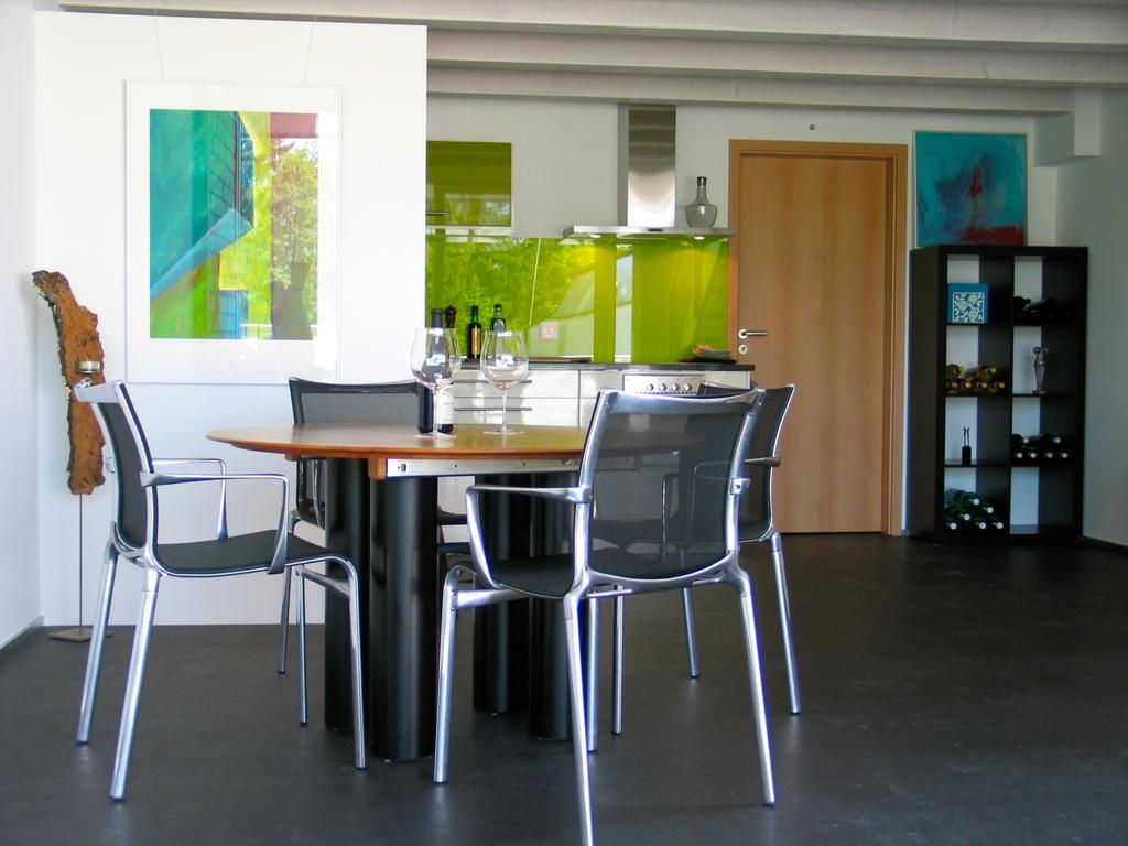 Apartamento Artist'S Loft Zur Maloya Ormalingen Habitación foto