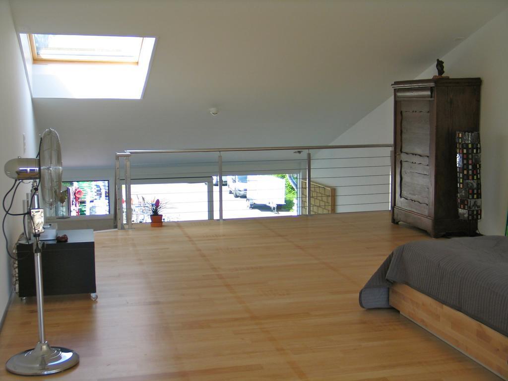 Apartamento Artist'S Loft Zur Maloya Ormalingen Habitación foto